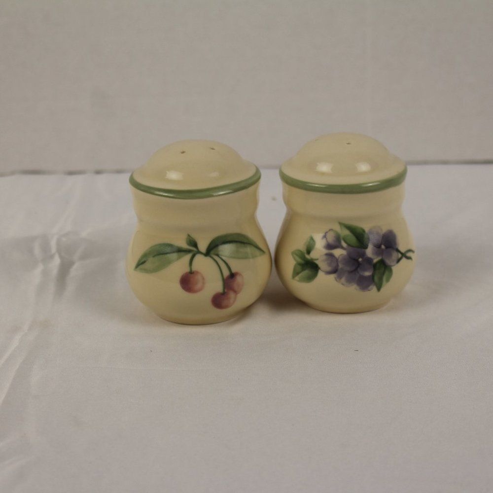 Salt& Pepper Set